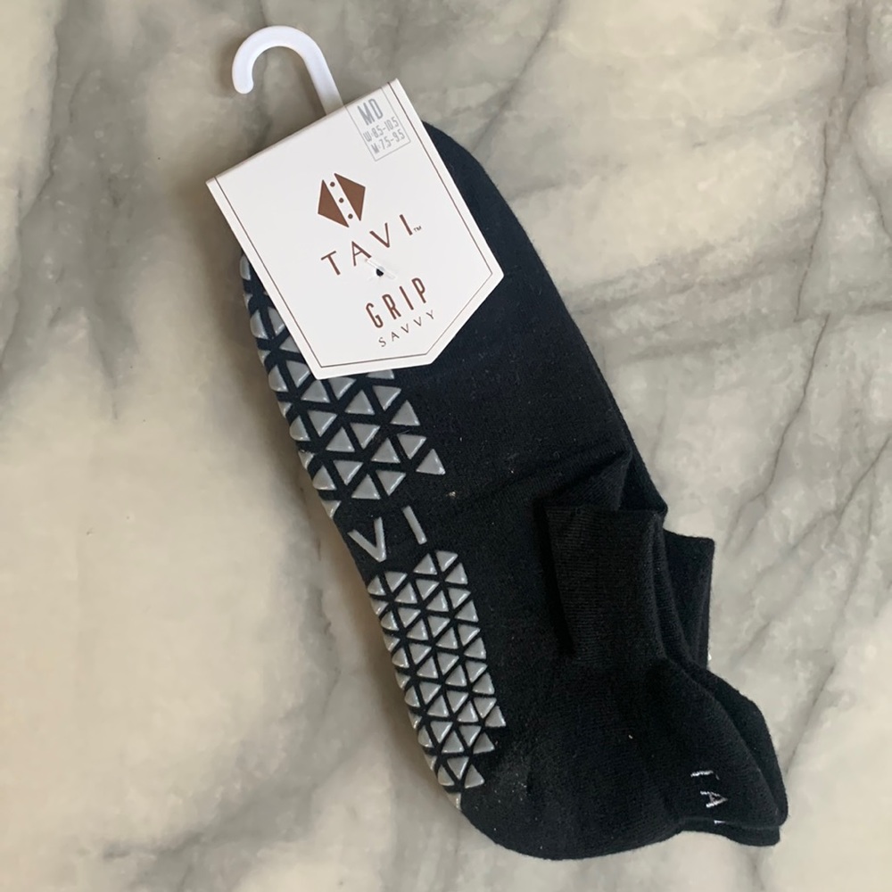 NWOT Tavi Noir ToeSox Savvy Grip Low Rise Socks